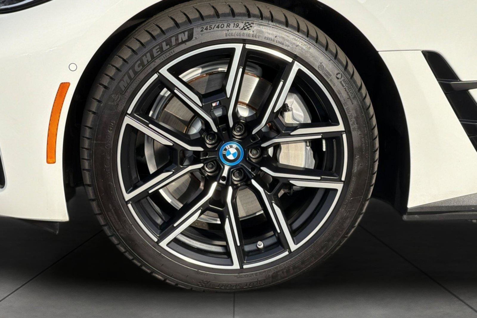 Used 2024 BMW i4 eDrive35 w/ M Sport Package RWD image 25