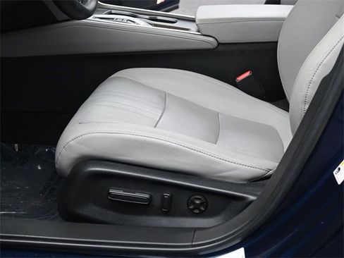 Used 2019 Honda Accord Touring image 11