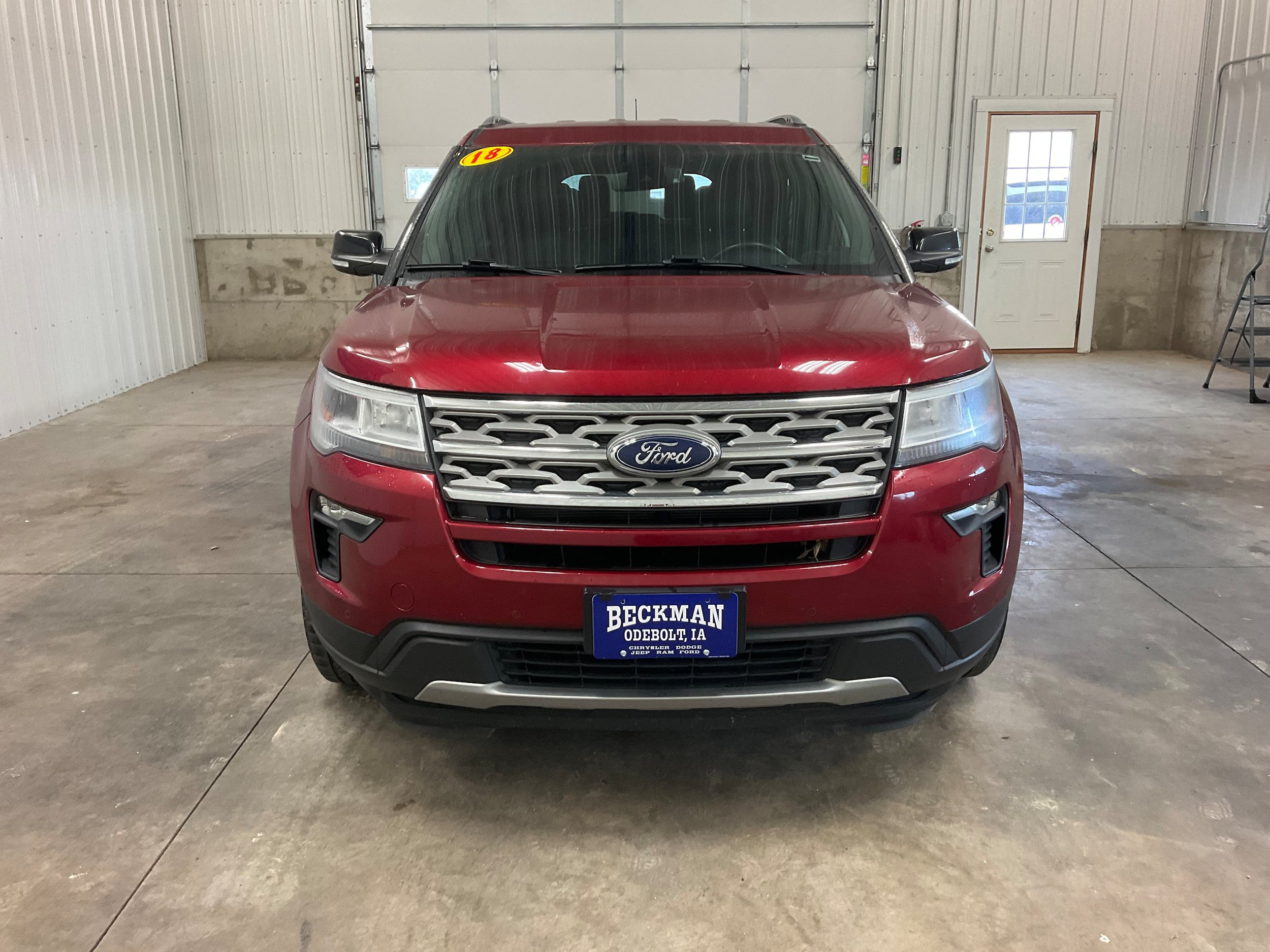 Used 2018 Ford Explorer XLT w/ Equipment Group 202A AWD/4WD image 7