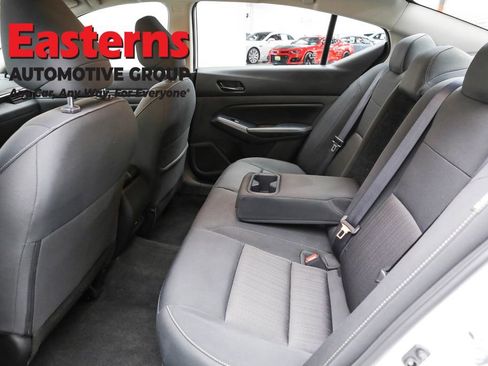 Used 2025 Nissan Altima 2.5 SV FWD image 21