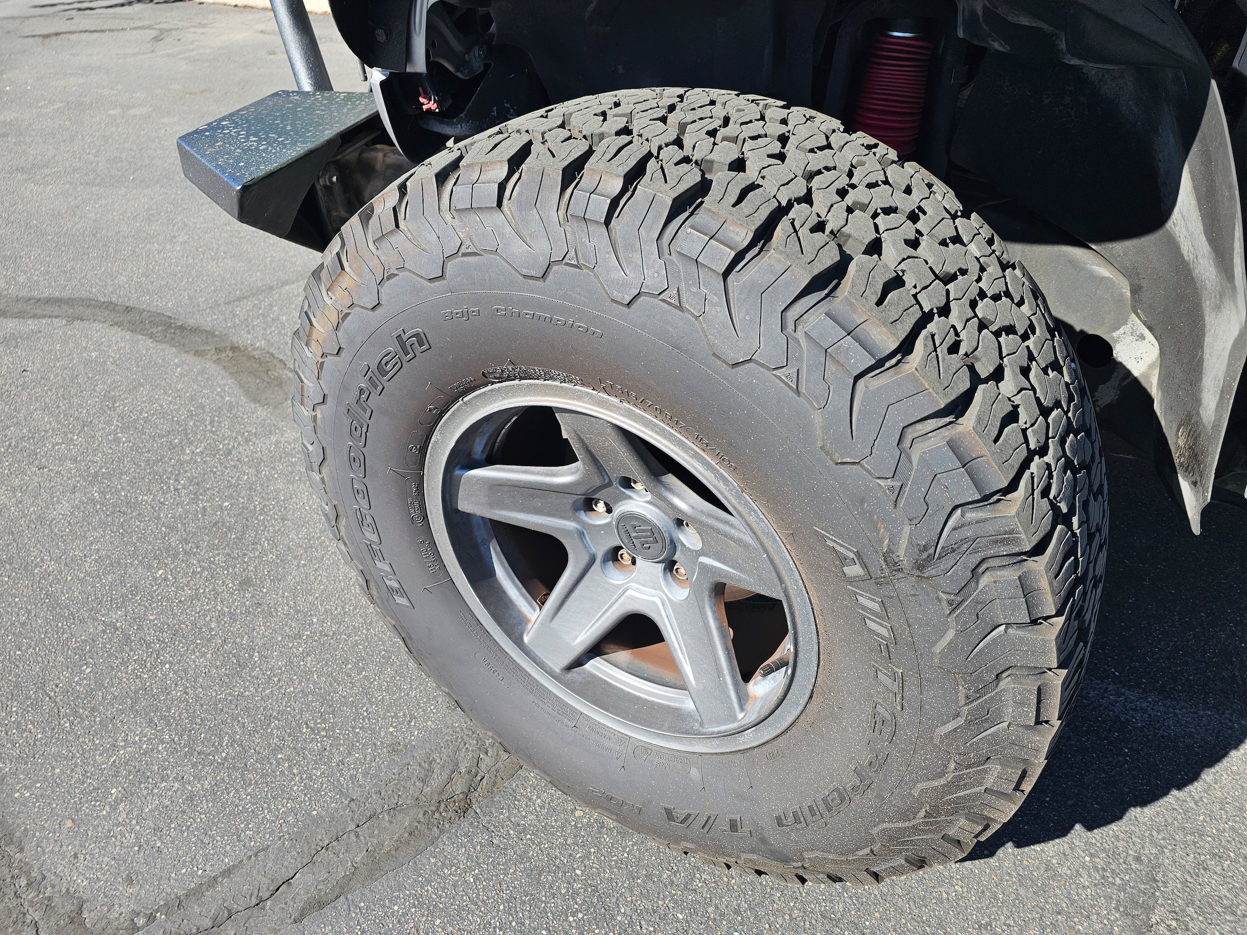 Used 2013 Jeep Wrangler Unlimited Sahara w/ Connectivity Group AWD/4WD image 21