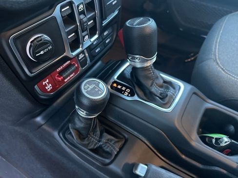 New 2026 Jeep Gladiator Sport AWD/4WD image 25