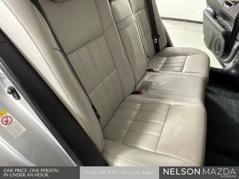 Used 2016 Lexus ES 350 w/ Luxury Package w/Wood Trim FWD image 30