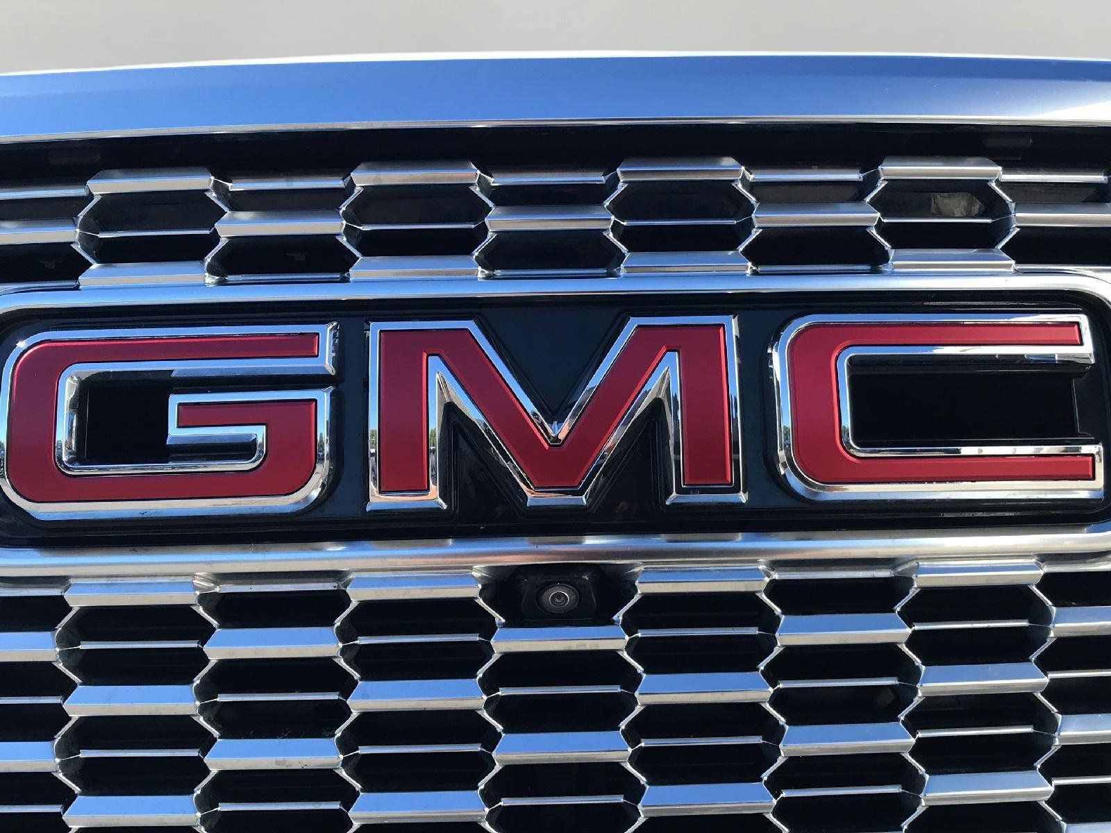 Used 2021 GMC Yukon XL Denali w/ Denali Premium Package AWD/4WD image 24