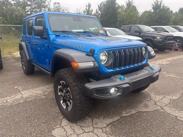 Used 2024 Jeep Wrangler Unlimited Rubicon 4xe w/ Technology Group AWD/4WD image 3