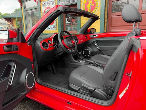 Used 2013 Volkswagen Beetle 2.5 FWD image 19
