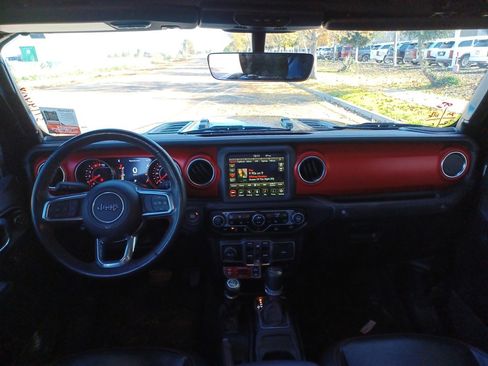 Used 2022 Jeep Gladiator Rubicon w/ LED Lighting Group image 9