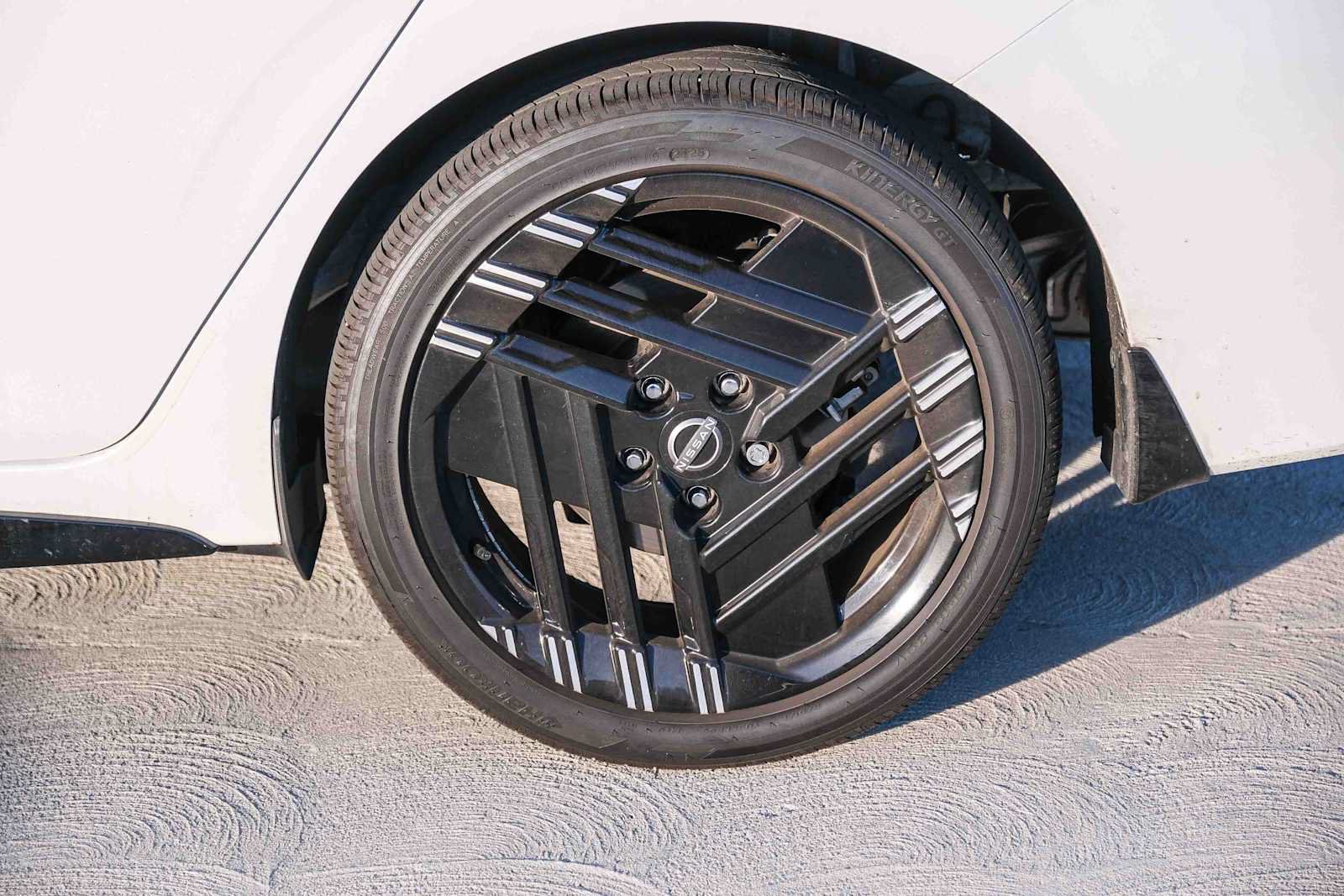 Used 2026 Nissan Sentra SR w/ Floor Mat Package FWD image 9
