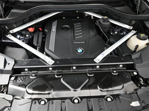Used 2019 BMW X5 xDrive40i w/ Convenience Package AWD/4WD image 18