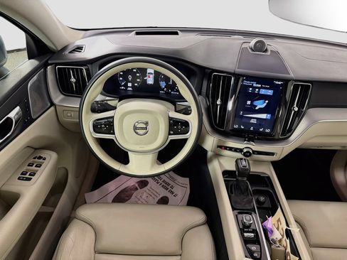 Used 2019 Volvo XC60 T5 Inscription w/ Protection Package FWD image 25