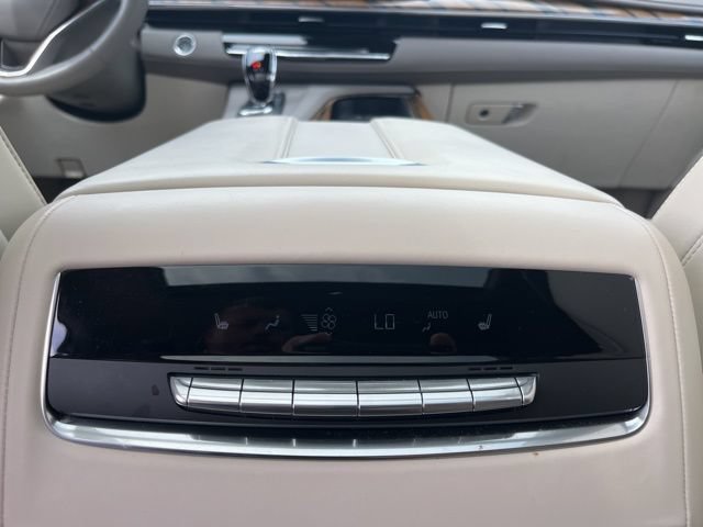 Used 2023 Cadillac Escalade ESV Premium Luxury Platinum RWD image 50
