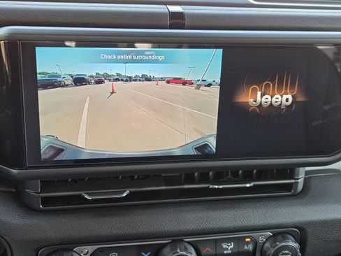 New 2025 Jeep Gladiator Sport image 14