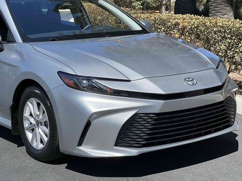 Used 2025 Toyota Camry LE w/ Convenience Package FWD image 42