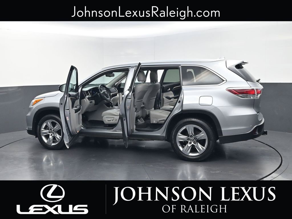 Used 2016 Toyota Highlander Limited Platinum FWD image 37