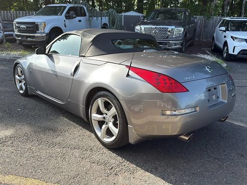 Used 2007 Nissan 350Z Touring RWD image 7