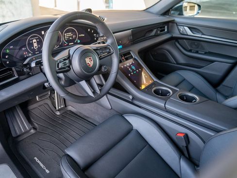 New 2025 Porsche Taycan image 4