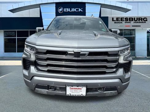 Used 2024 Chevrolet Silverado 1500 High Country w/ High Country Premium Package AWD/4WD image 2