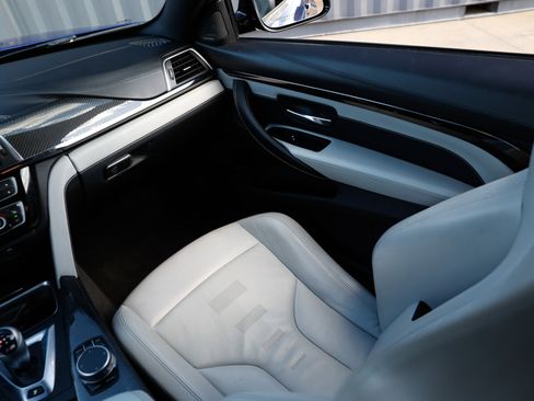 Used 2020 BMW M4 Coupe w/ Competition Package image 27