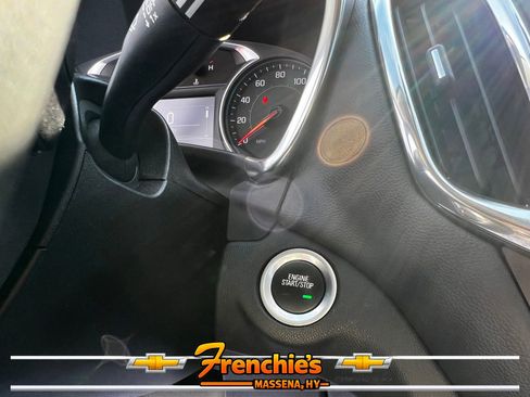 Used 2023 Chevrolet Equinox LT AWD/4WD image 16