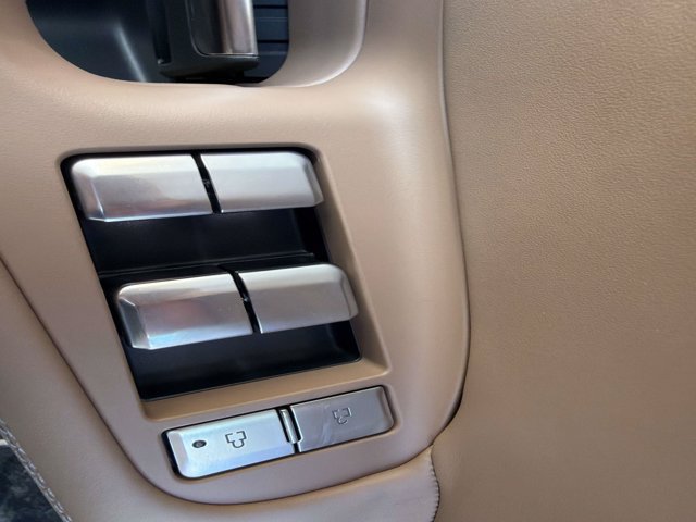 New 2027 Lincoln Navigator Black Label AWD/4WD image 8
