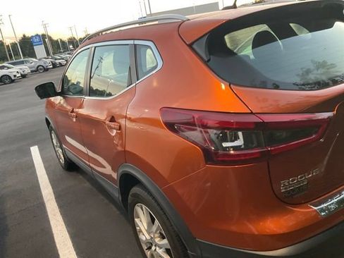 Used 2022 Nissan Rogue Sport SV w/ Technology Package AWD/4WD image 9
