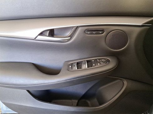 Certified 2025 INFINITI QX50 Luxe image 14