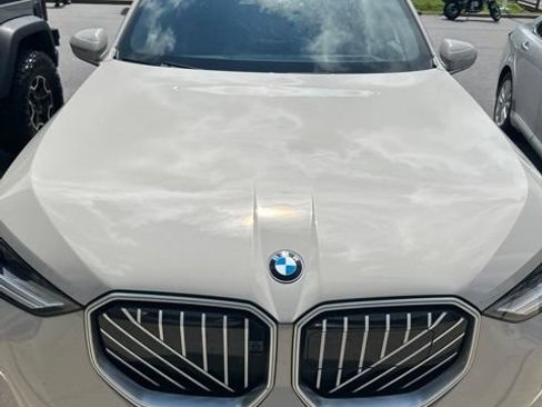 Used 2025 BMW X3 xDrive30i w/ Premium Package AWD/4WD image 2
