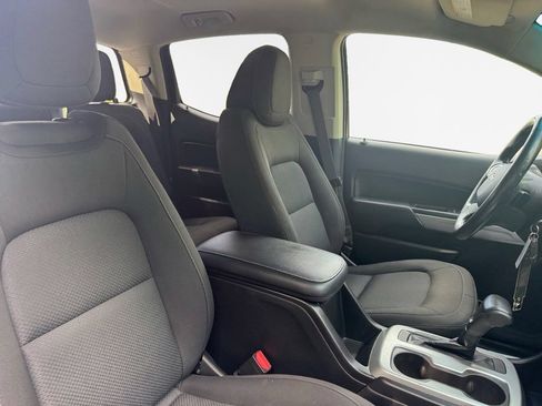 Used 2019 Chevrolet Colorado LT w/ LT Convenience Package AWD/4WD image 23