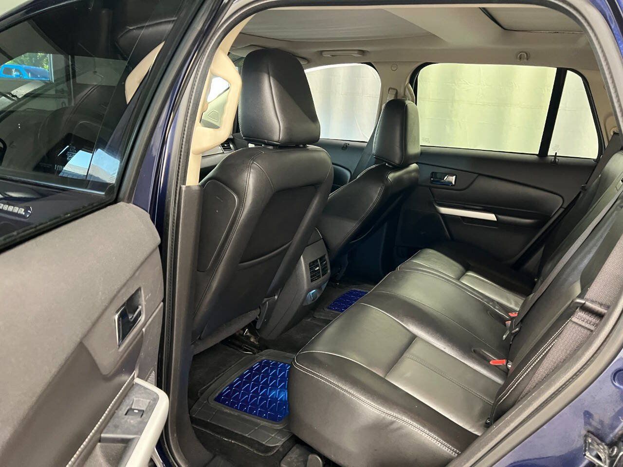 Used 2011 Ford Edge Sport w/ Canadian Touring Pkg AWD/4WD image 9