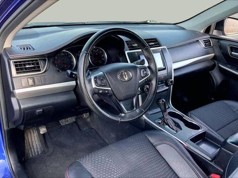 Used 2015 Toyota Camry SE FWD image 17