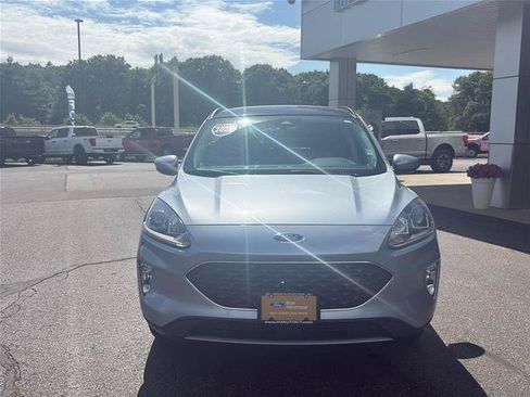 Certified 2022 Ford Escape SEL w/ Technology Package AWD/4WD image 2
