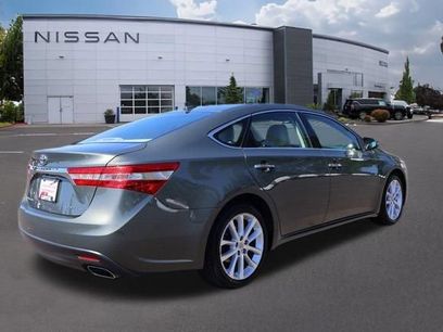 Used 2013 Toyota Avalon Limited w/ Technology Pkg