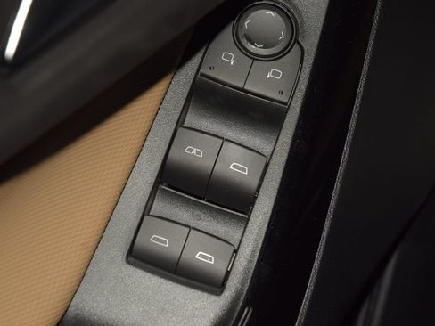 New 2026 Chevrolet Equinox ACTIV AWD/4WD image 48