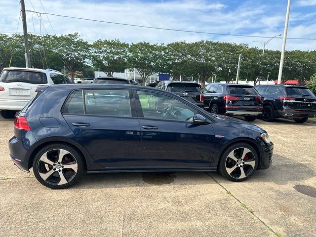 Used 2017 Volkswagen Golf 4-Door FWD image 4