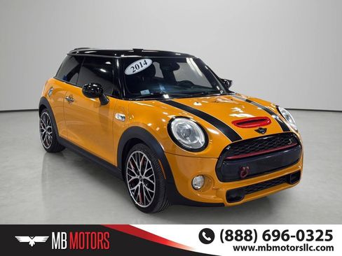 Used 2014 MINI Cooper S FWD image 2