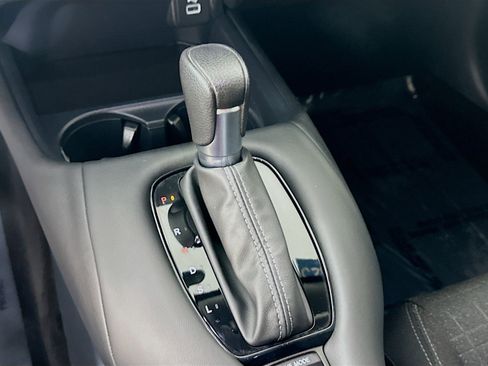 Used 2023 Honda HR-V LX image 13