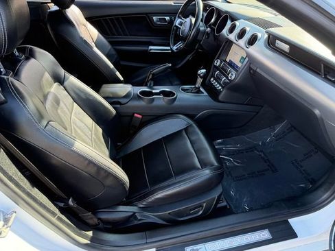 Used 2022 Ford Mustang Premium RWD image 23