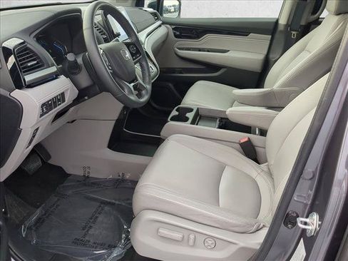 Used 2024 Honda Odyssey Touring image 17