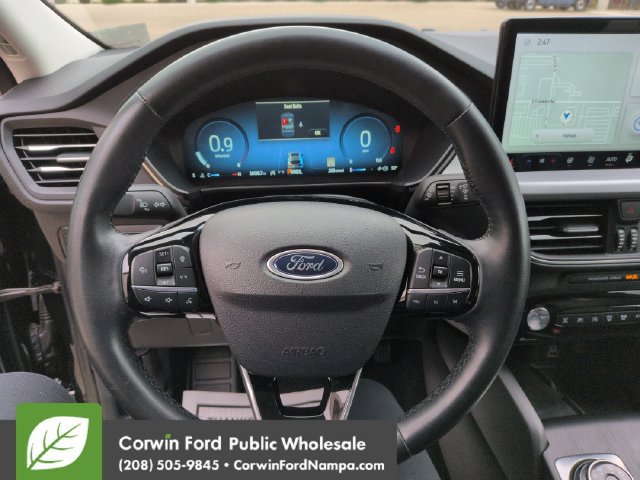Used 2024 Ford Escape Platinum AWD/4WD image 14