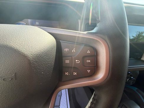 Used 2023 Ford Bronco Outer Banks AWD/4WD image 32