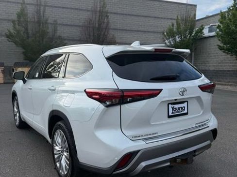 Used 2022 Toyota Highlander Platinum AWD/4WD image 8