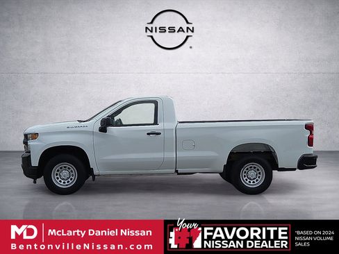 Used 2021 Chevrolet Silverado 1500 W/T RWD image 3