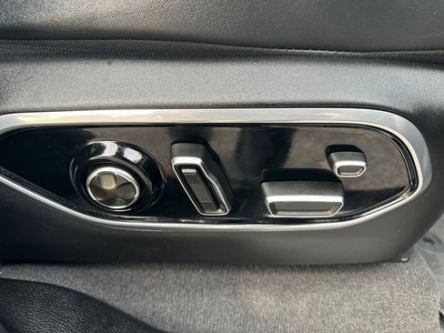 Used 2022 Jeep Grand Cherokee L Overland w/ Advanced Protech Group III image 45