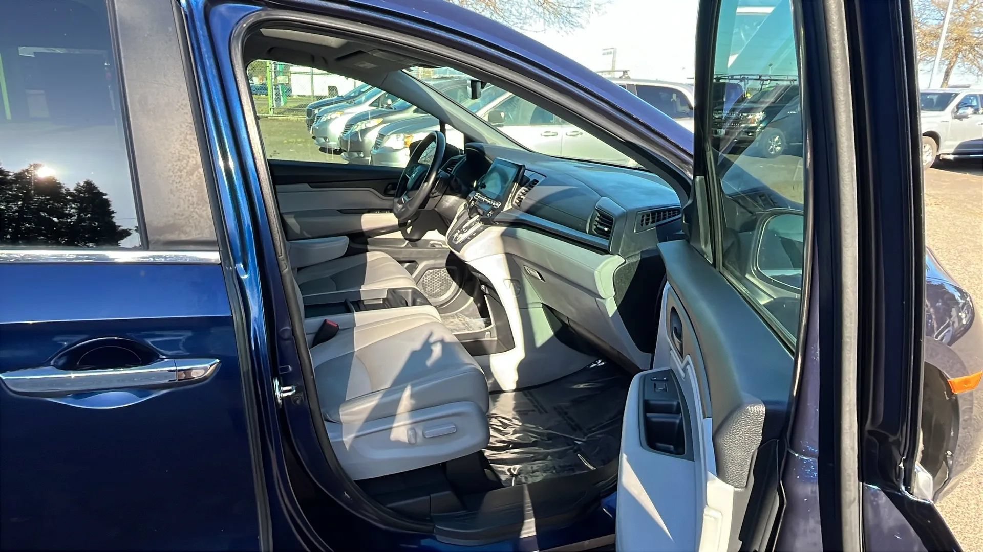 Used 2018 Honda Odyssey EX-L image 17