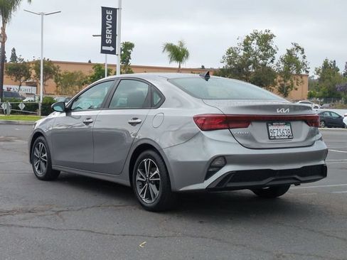 Certified 2023 Kia Forte LXS w/ LXS Technology Package FWD image 5
