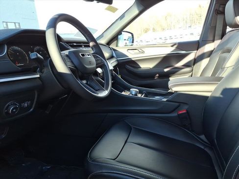 New 2025 Jeep Grand Cherokee L Limited image 6