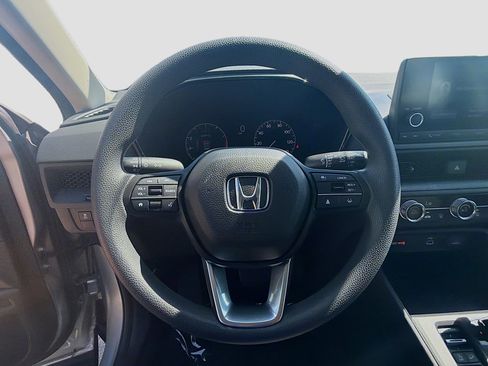 Used 2023 Honda CR-V LX image 10