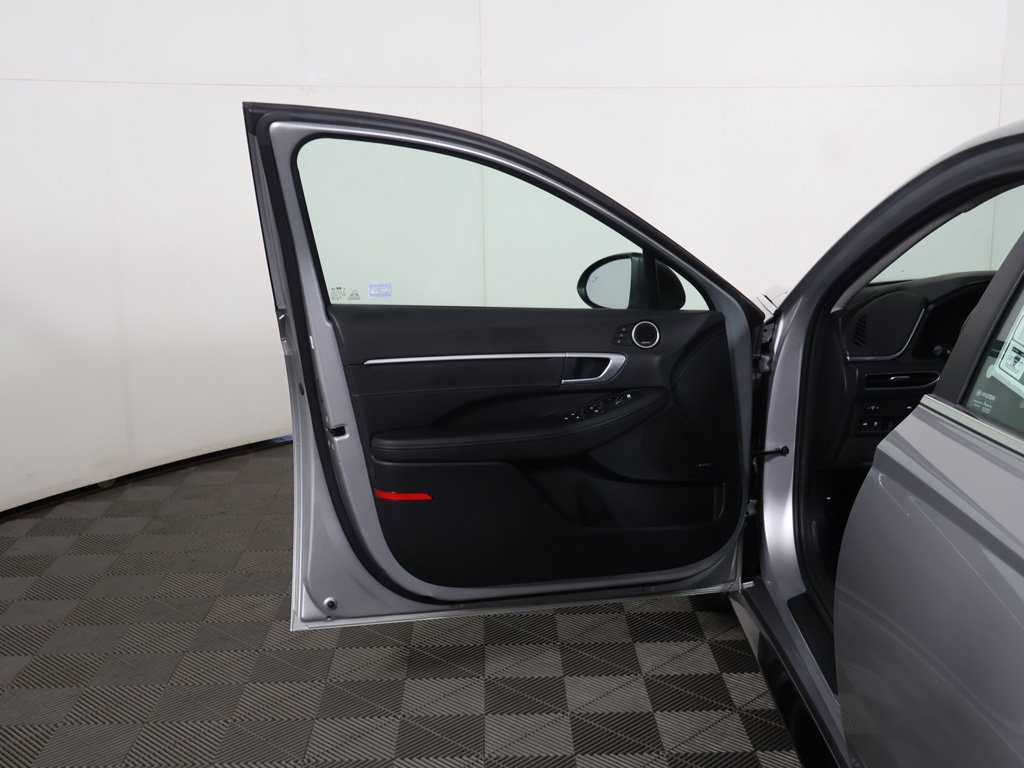 Used 2021 Hyundai Sonata Limited w/ Cargo Package FWD image 21