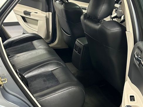 Used 2006 Chrysler 300 SRT8 image 10