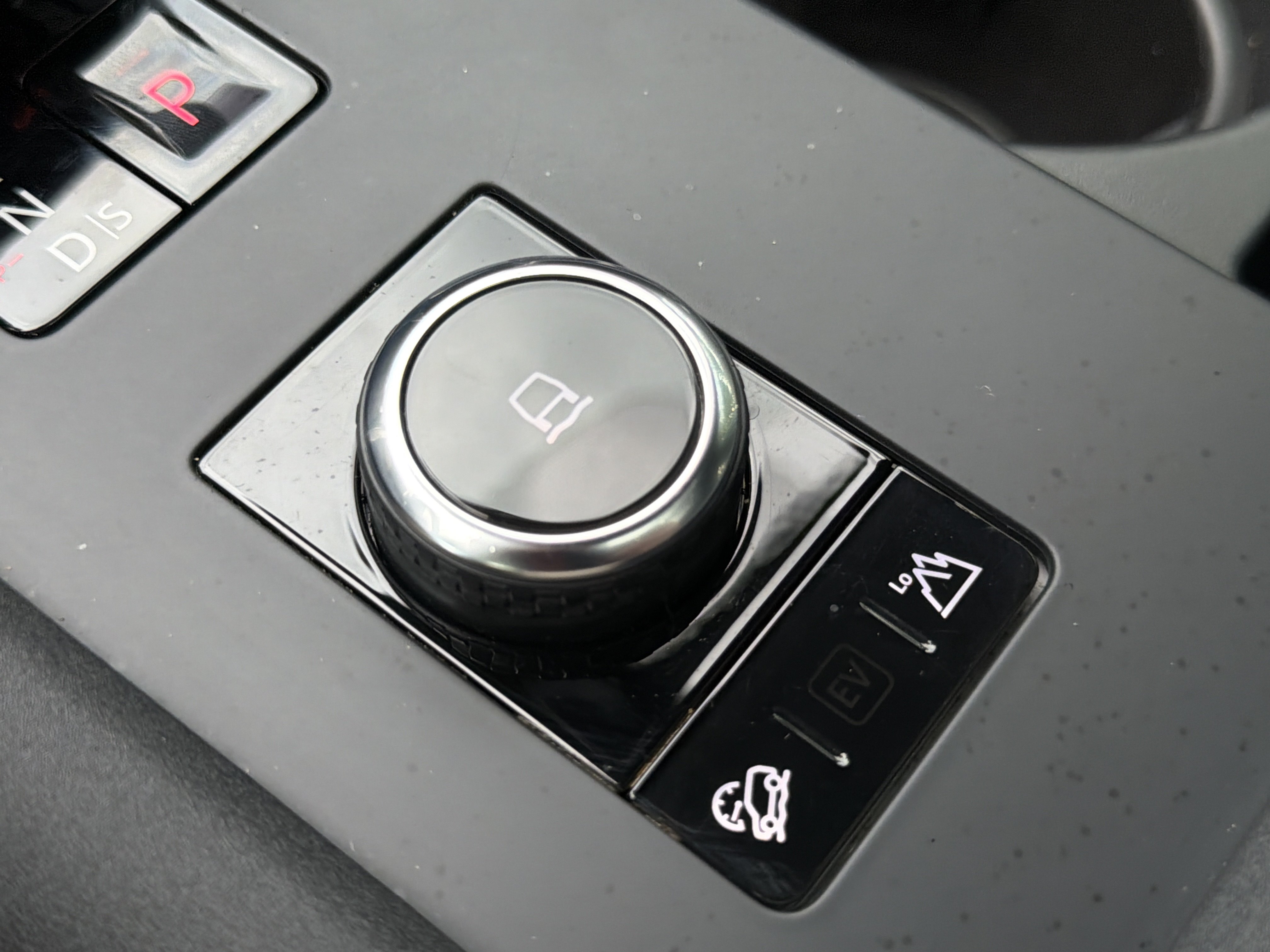 Used 2023 Land Rover Discovery Metropolitan Edition AWD/4WD image 71